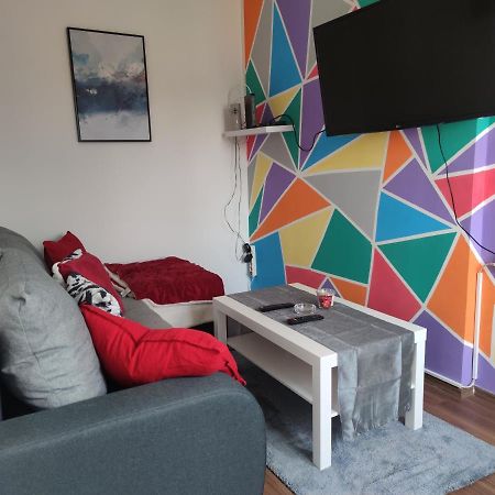 Apartman M&M'S Apartment คาร์โลวัตส์ ภายนอก รูปภาพ