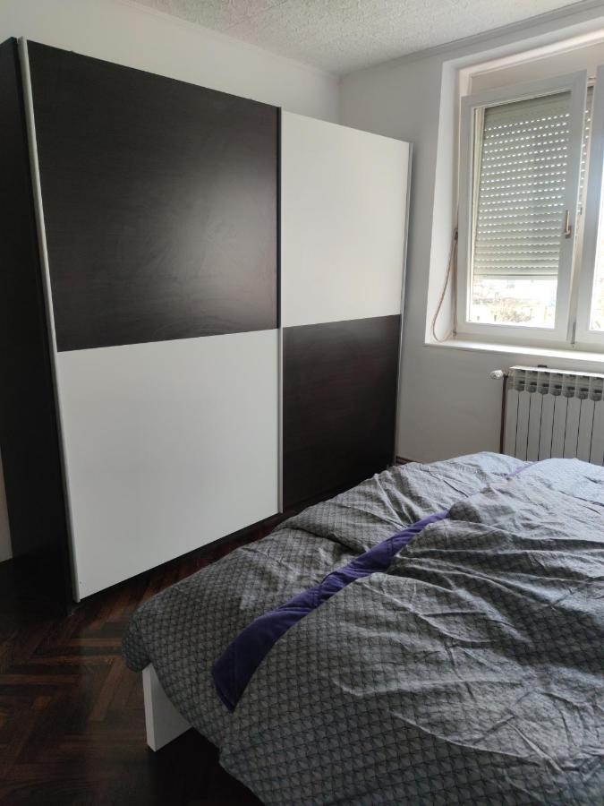 Apartman M&M'S Apartment คาร์โลวัตส์ ภายนอก รูปภาพ