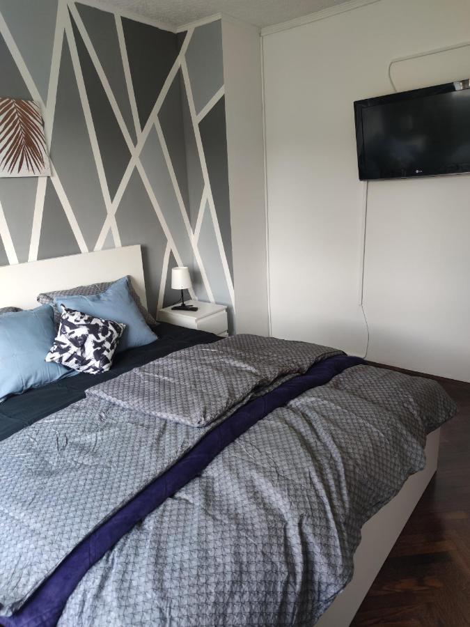 Apartman M&M'S Apartment คาร์โลวัตส์ ภายนอก รูปภาพ